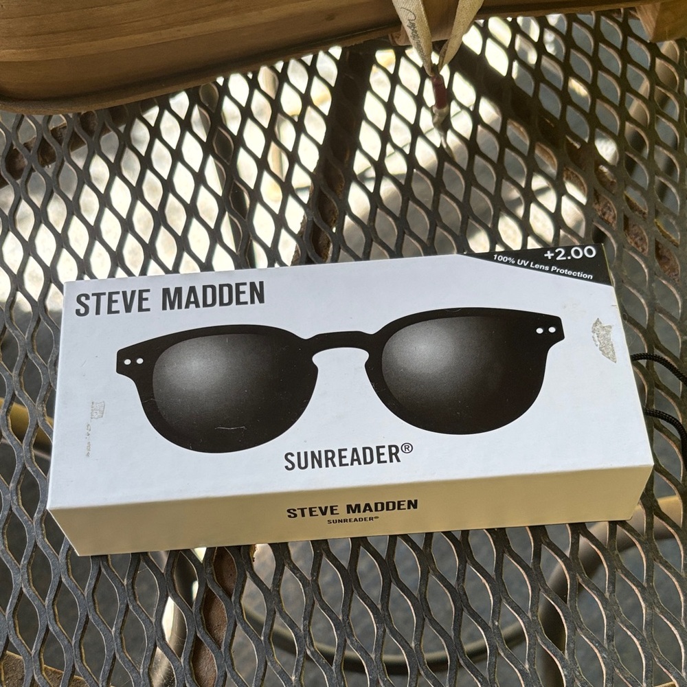 Steve Madden Sunreader +2 Reading Sunglasses